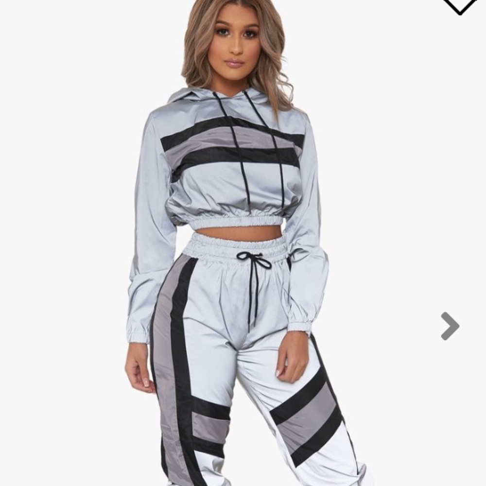 Glow up two piece set by the brand honeybum